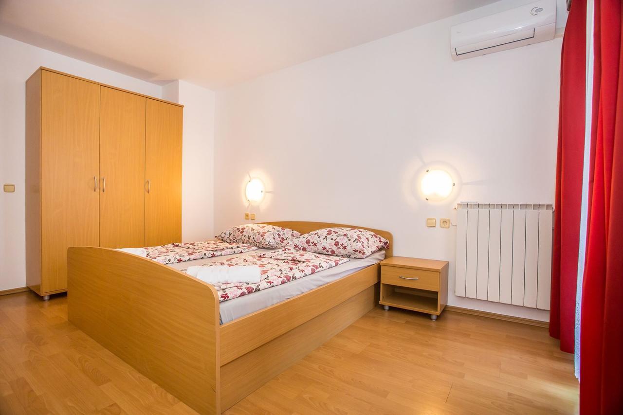 Stancija Lindi Porec Vrvari Bagian luar foto