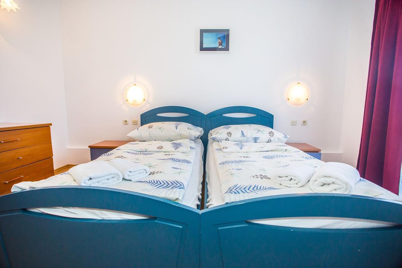 Stancija Lindi Porec Vrvari Bagian luar foto